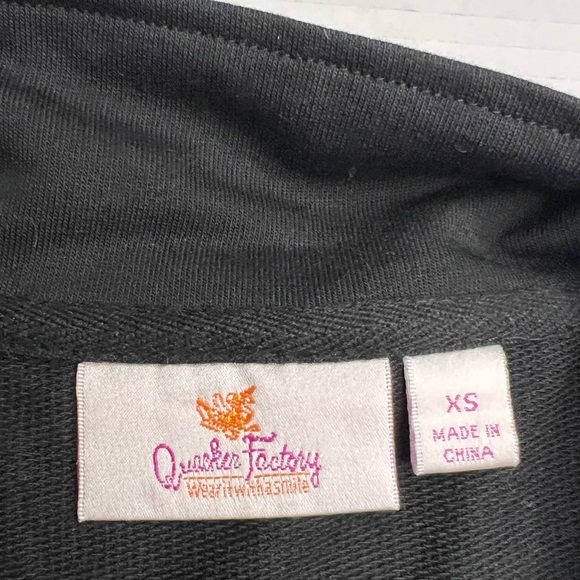 Quacker Factory Charcoal vest top - Picture 2 of 7